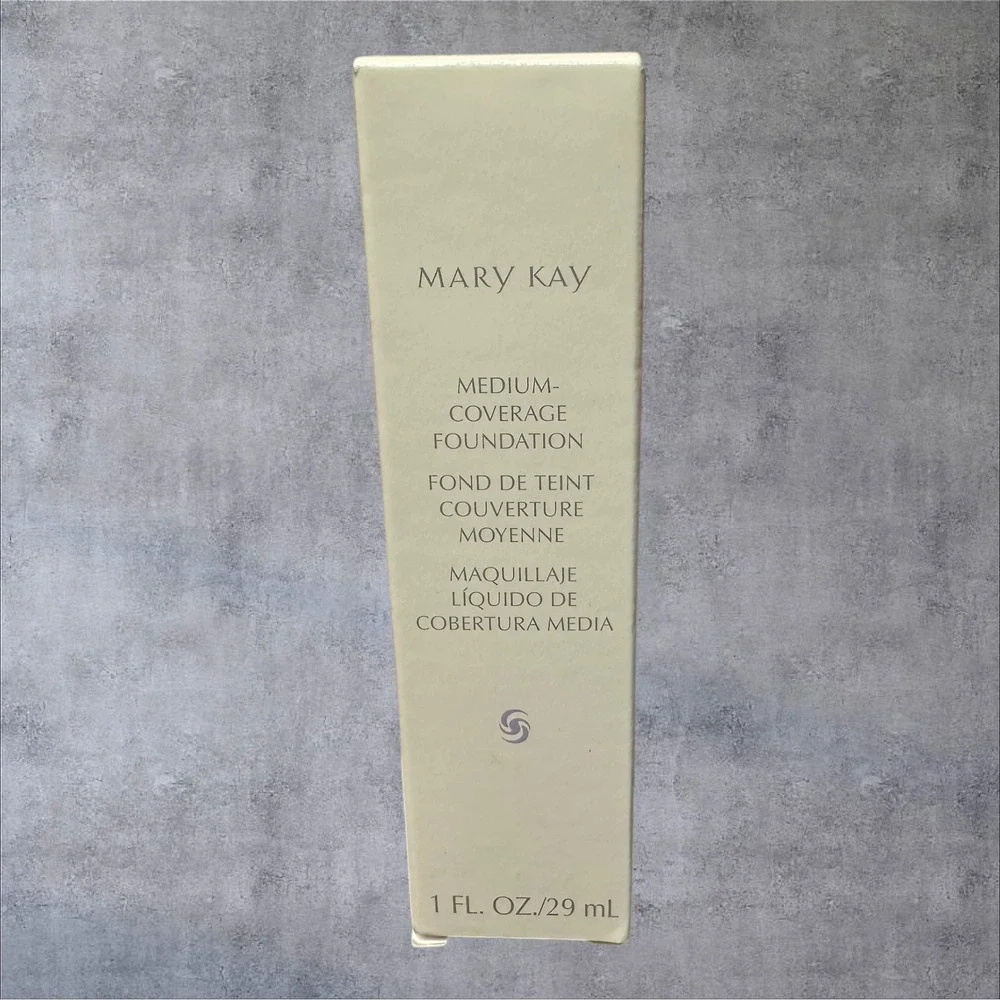 Mary Kay Medium-Coverage Foundation Bronze 808 364300 1oz NEW Oil-Free-Pink Cap